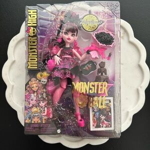 Monster High Monster Ball ~ Draculaura Doll Pink with Accessories